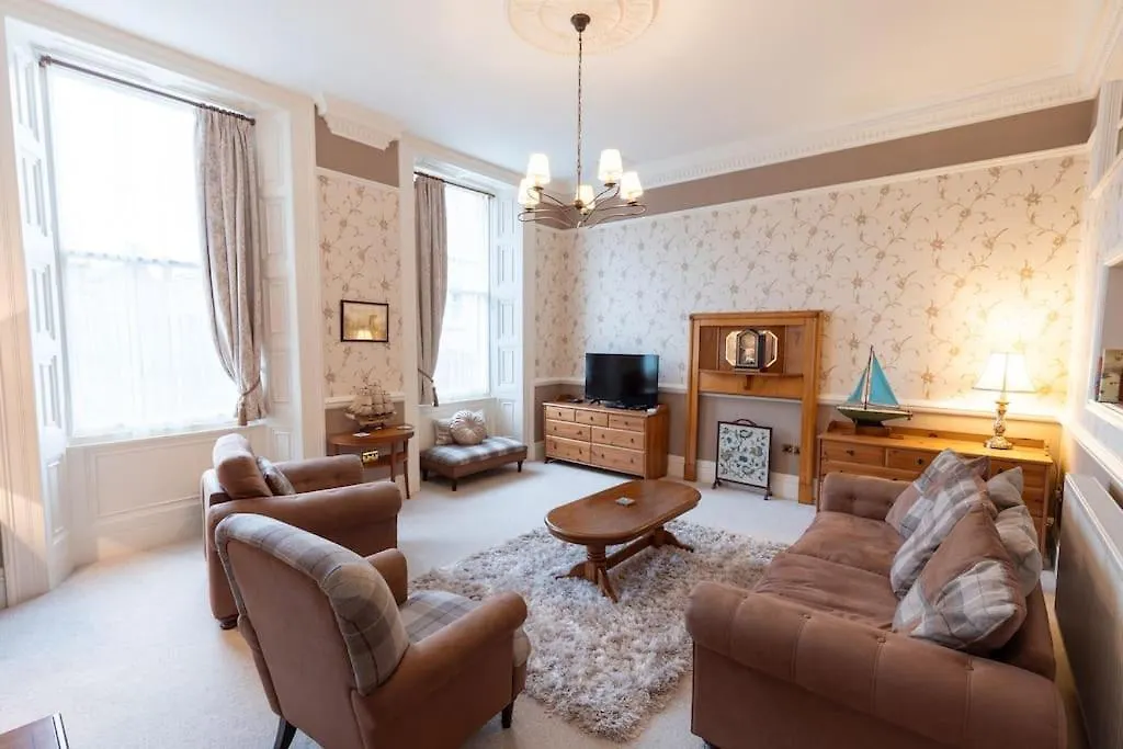 Luxury Nautical Large Apartment - 2 Bedroom - Whitby Centre - Free Private Parking 0*,