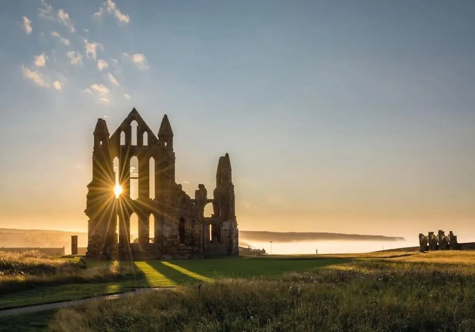 Luxury Nautical Large Apartment - 2 Bedroom - Whitby Centre - Free Private Parking Сasa de vacaciones